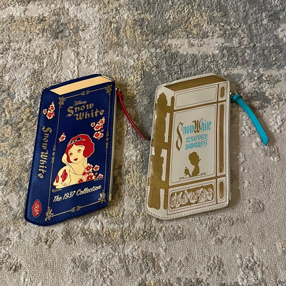 Snow White and The Seven Dwarf zippered pouch - Picture 1 of 2